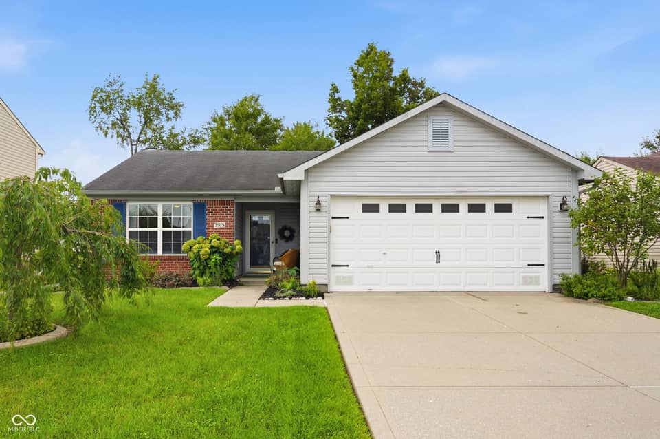 2915 Driving Wind Way, Indianapolis, IN 46268, photo 1 of 25