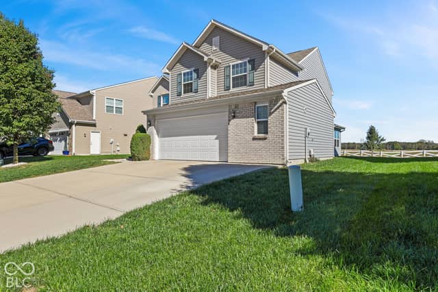 8625 S Tibbs Avenue, Indianapolis, IN 46217, photo 4 of 28