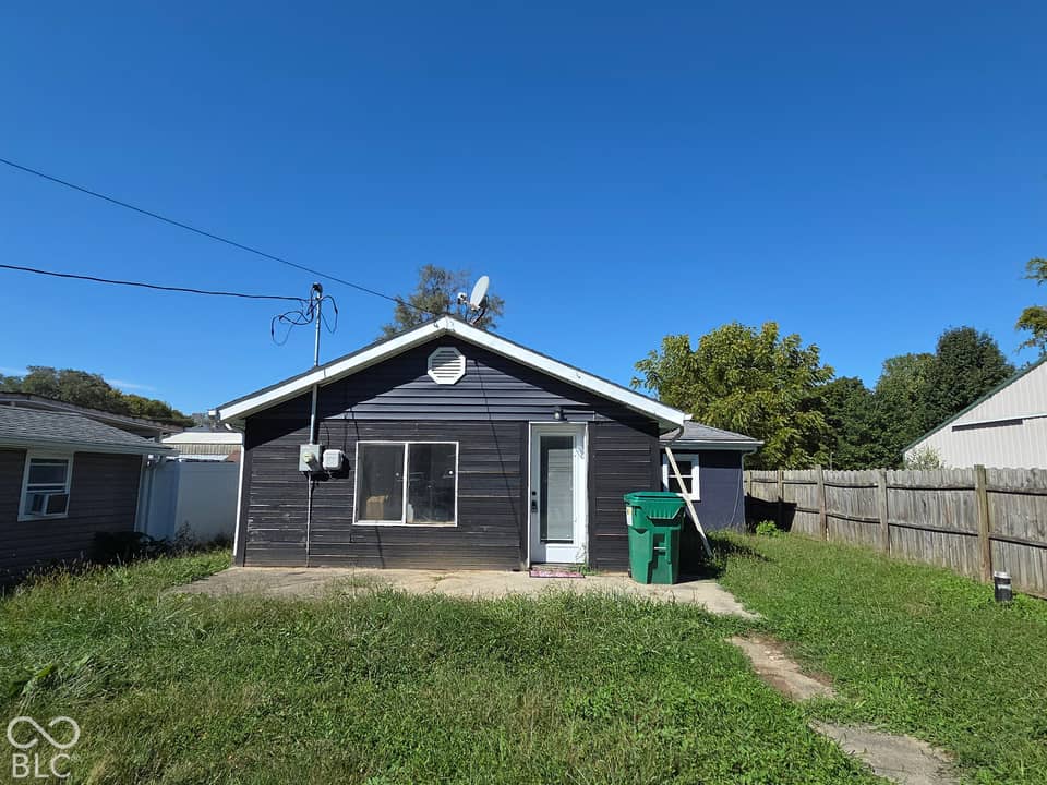 1036 Hendricks Avenue, Shelbyville, IN 46176, photo 1 of 16