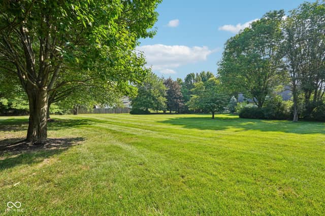 10515 Wildwood Drive, Zionsville, IN 46077, photo 4 of 63