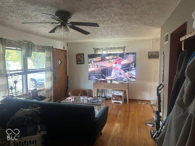 1832 Bauer, Indianapolis, IN 46218, photo 3 of 5
