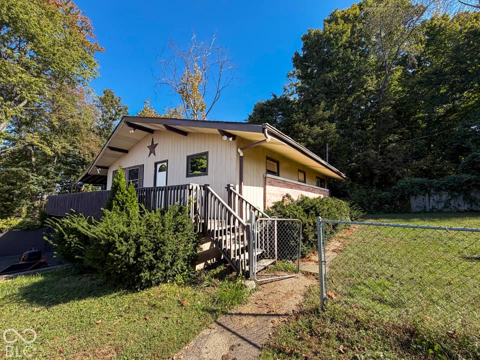 2701 W 600 N, Columbus, IN 47201, photo 1 of 26