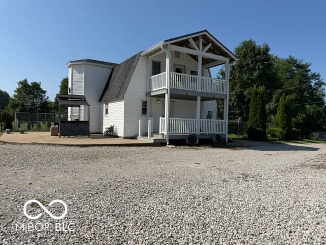 6494 S Highland Avenue, Hillsdale