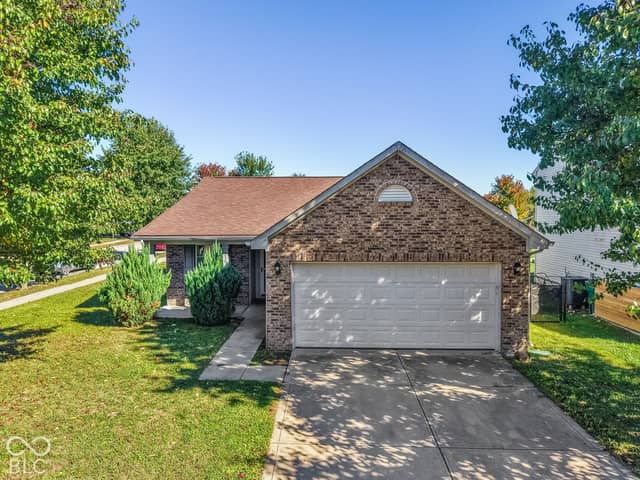 2361 Cedarmill Drive, Franklin, IN 46131, photo 2 of 36
