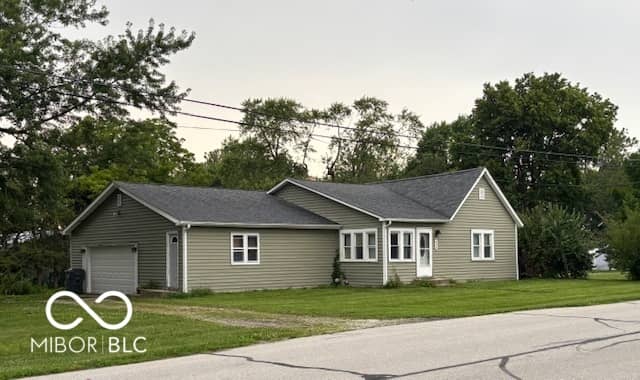 404 S Adeway, Fowler