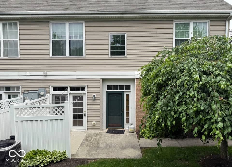 2353 Colfax Lane, Indianapolis