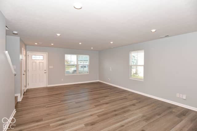1392 Cascades Drive, Greenfield, IN 46140, photo 4 of 30