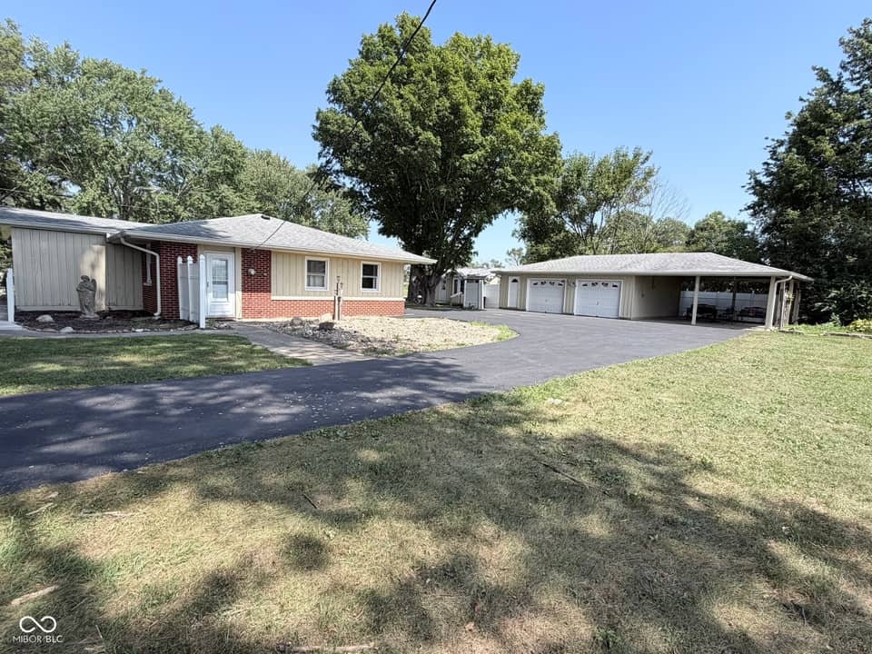 4105 N Talley Road, Columbus, IN 47203, photo 1 of 55