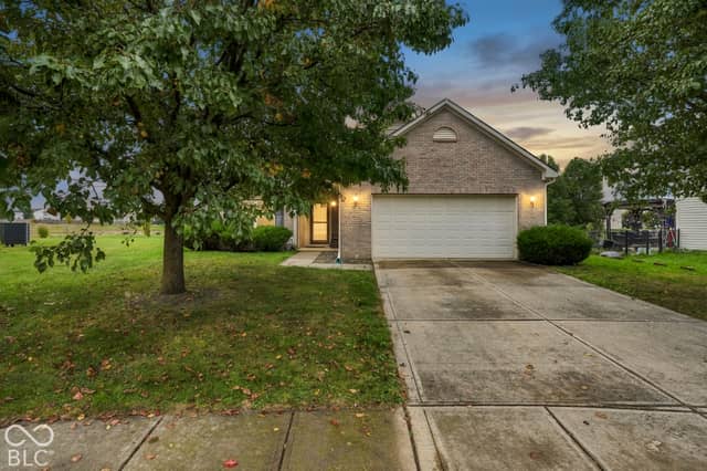 2349 Cole Wood Circle, Indianapolis, IN 46239, photo 4 of 29