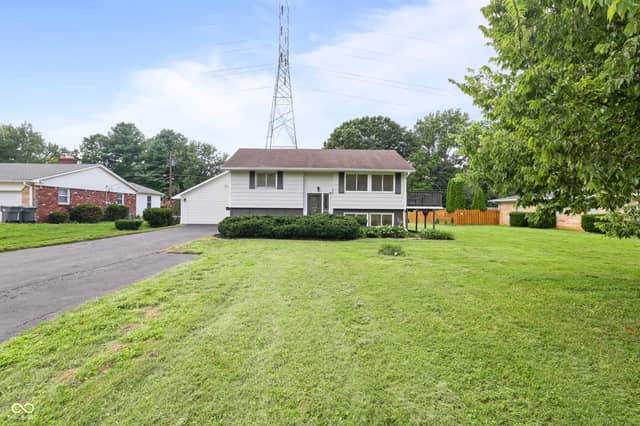 4404 Westbourne Drive, Indianapolis, IN 46205, photo 3 of 34