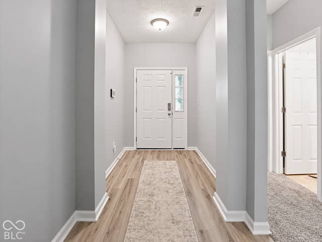 11830 Bellridge Drive, Indianapolis, IN 46235, photo 4 of 42
