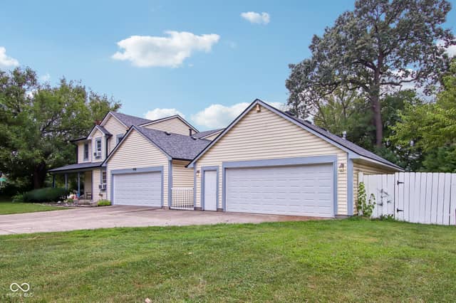 1152 Delray Drive, Indianapolis, IN 46241, photo 3 of 35