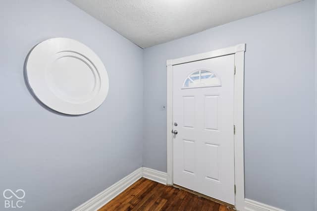 1206 Linden Street, Indianapolis, IN 46203, photo 5 of 32