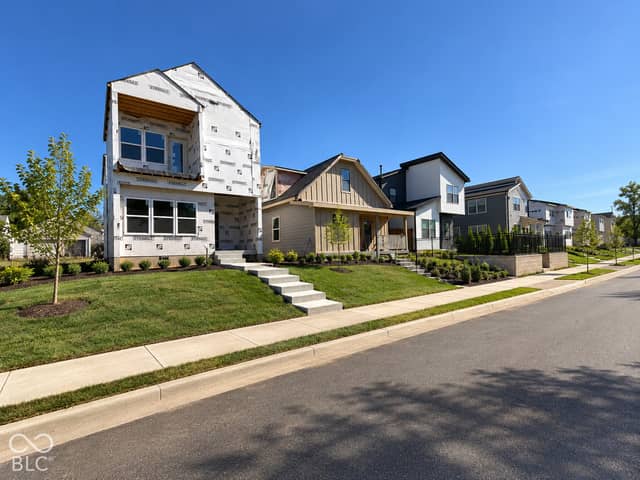 209 N Keystone Avenue, Indianapolis, IN 46201, photo 4 of 9