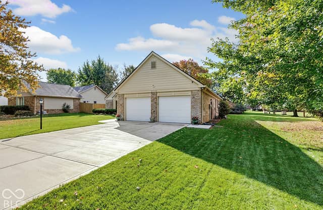 8111 Bay Brook Drive, Indianapolis, IN 46256, photo 3 of 77