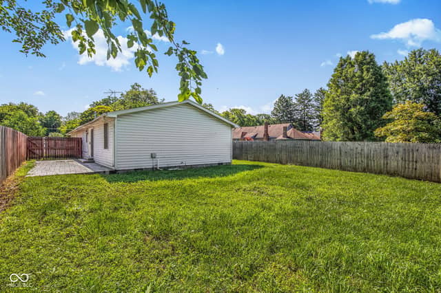 4630 N Richardt Avenue, Indianapolis, IN 46226, photo 3 of 34