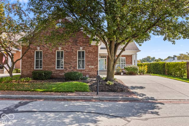 8139 Heyward Drive, Indianapolis, IN 46250, photo 3 of 59
