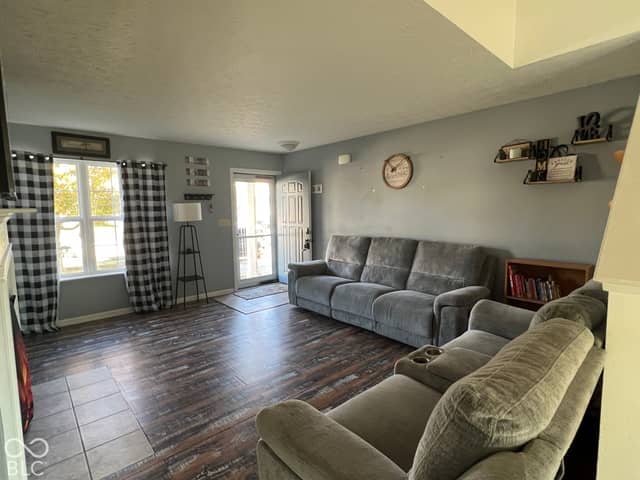 1476 Pencross Lane, Greenwood, IN 46143, photo 3 of 18