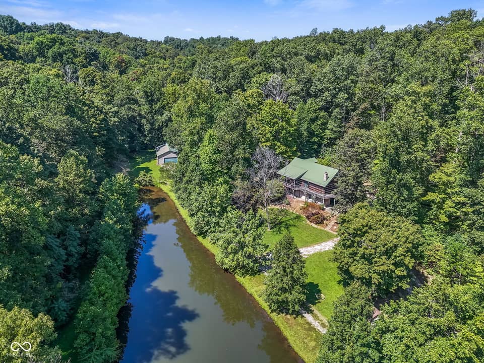 2100 S Denny Hill Road, Paragon
