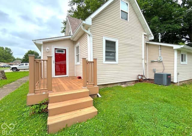 311 B Street S, Thorntown, IN 46071, photo 4 of 26