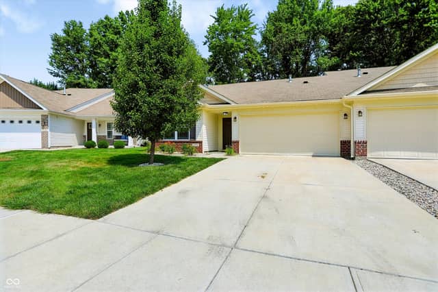 11744 Whisperwood Way, Fishers, IN 46037, photo 4 of 28