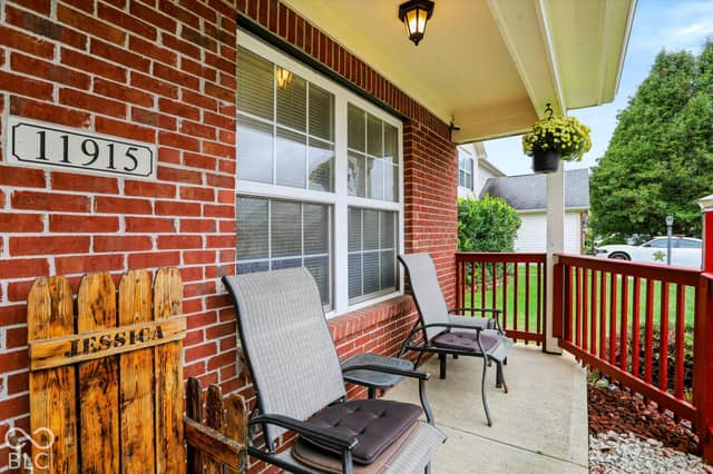 11915 Newcastle Drive, Indianapolis, IN 46235, photo 3 of 49