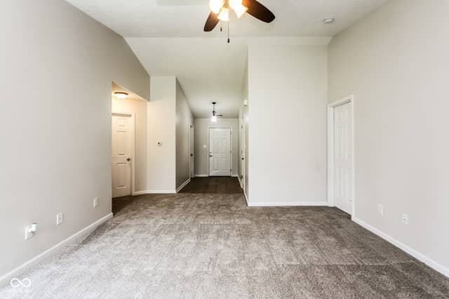 84 Longfellow Lane, Greenfield, IN 46140, photo 4 of 15