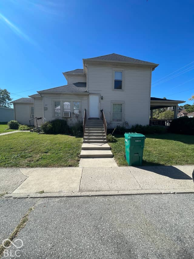 703 W North, Greenfield, IN 46140, photo 3 of 17