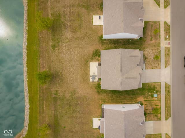 5717 Lauren Lane, Columbus, IN 47203, photo 3 of 66