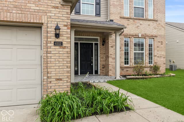 6552 Amherst Way, Zionsville, IN 46077, photo 3 of 28