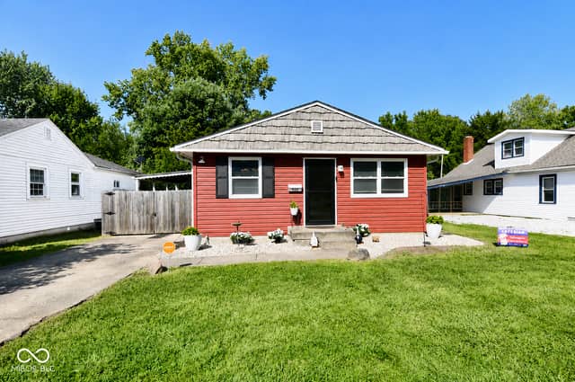 930 N Eaton Avenue, Indianapolis, IN 46219, photo 2 of 40