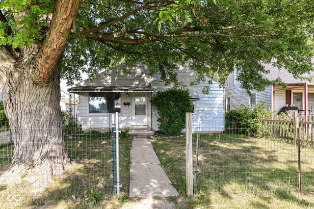 3808 Brown Street, Anderson, IN 46013, photo 3 of 25