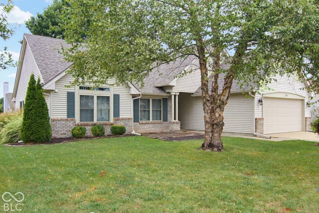 1242 Magnolia Drive, Greenfield, IN 46140, photo 3 of 28