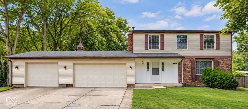 9320 Thornwood Drive, Indianapolis, IN 46250, photo 1 of 52