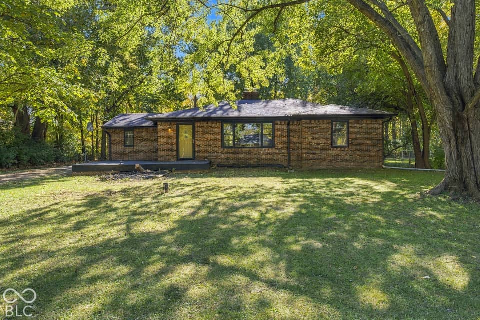 3045 W 69th Street, Indianapolis, IN 46268, photo 1 of 33