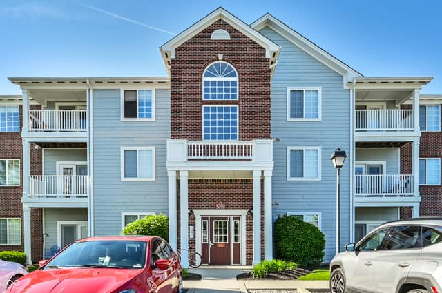 5019 Amber Creek Place #208, Indianapolis, IN 46237, photo 2 of 29