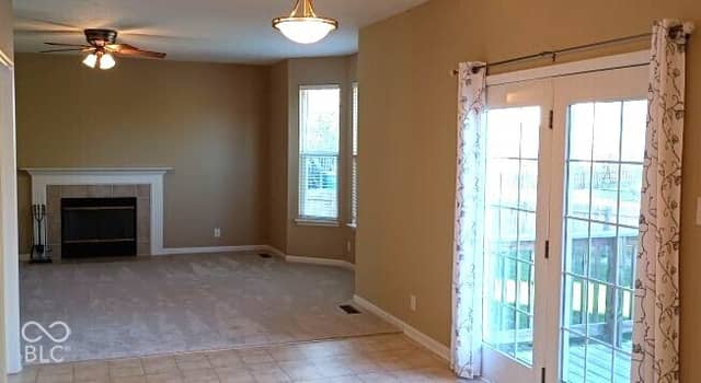10898 Glazer Way, Fishers, IN 46038, photo 2 of 17