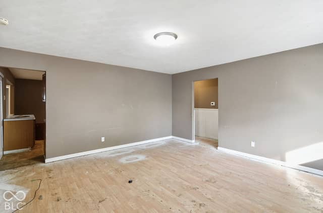 5806 Oliver Avenue, Indianapolis, IN 46241, photo 3 of 27