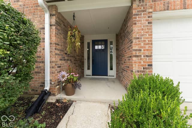 8219 Castle Ridge, Indianapolis, IN 46256, photo 5 of 50