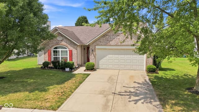 14058 Meadow Lake Drive, Fishers, IN 46038, photo 5 of 57