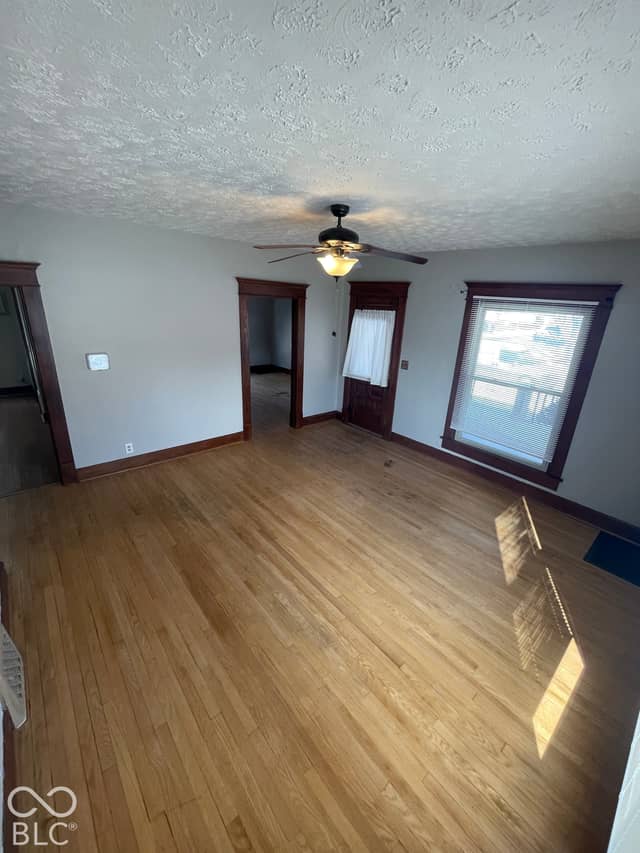 703 W North, Greenfield, IN 46140, photo 5 of 17