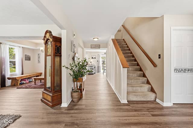 7995 Cobblesprings Drive, Avon, IN 46123, photo 5 of 46