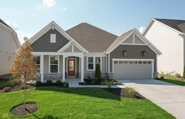 1070 Christopher Court, Greenwood, IN 46143, photo 4 of 31