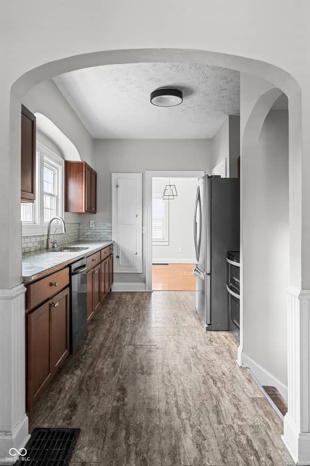 31 S Whitcomb Avenue, Indianapolis, IN 46241, photo 5 of 37