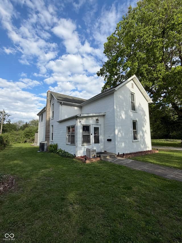 124 6th Street, Covington, IN 47932, photo 2 of 28