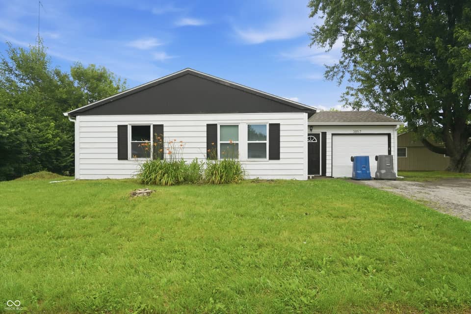 3857 Chateau Drive, Indianapolis, IN 46226, photo 1 of 30