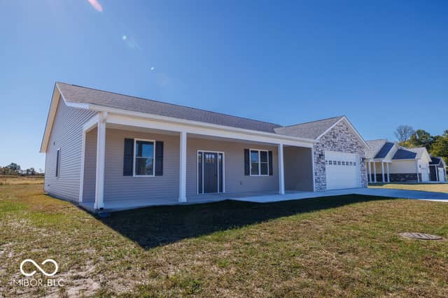 106 Pin Oak Road, Spencer, IN 47460, photo 2 of 36