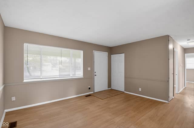 3908 N Mitthoefer Road, Indianapolis, IN 46235, photo 5 of 24