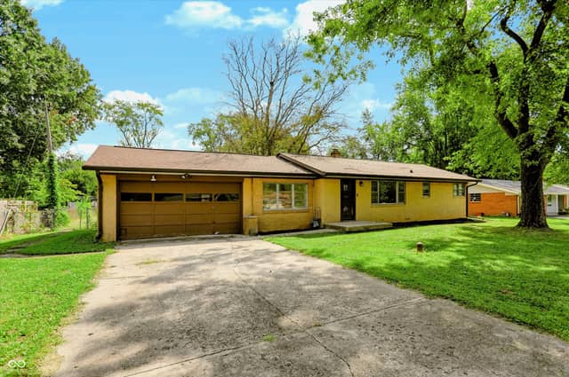 801 Eustis Drive, Indianapolis, IN 46229, photo 2 of 43