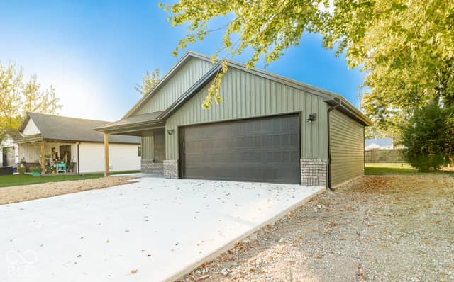 659 W Cherry Street, Scottsburg, IN 47170, photo 4 of 58